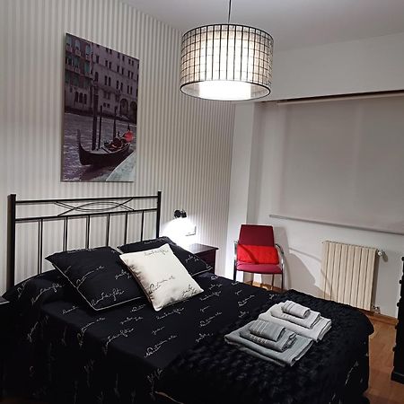 Maria Belkis Apartment โอว์เรนเซ ภายนอก รูปภาพ